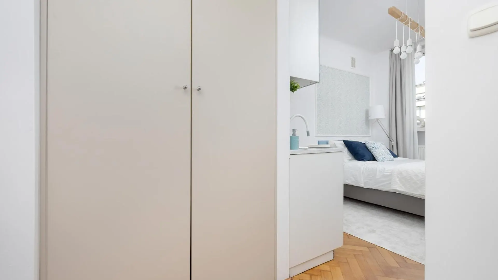 J&W Apartments Studio Solidarnosci Warszawa